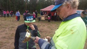 Laavuilta 18.8.2016. Saappaanheiton kiertopalkinto tarkastelussa.